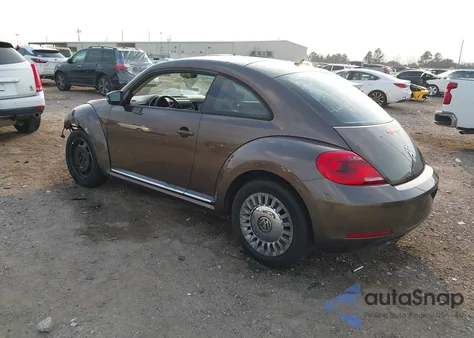 2013 Volkswagen Beetle 2.5L z USA, uszkodzony, nr VIN 3VWJX7AT0DM677373